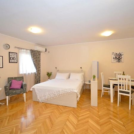 Apartment Filip كوتور المظهر الخارجي الصورة