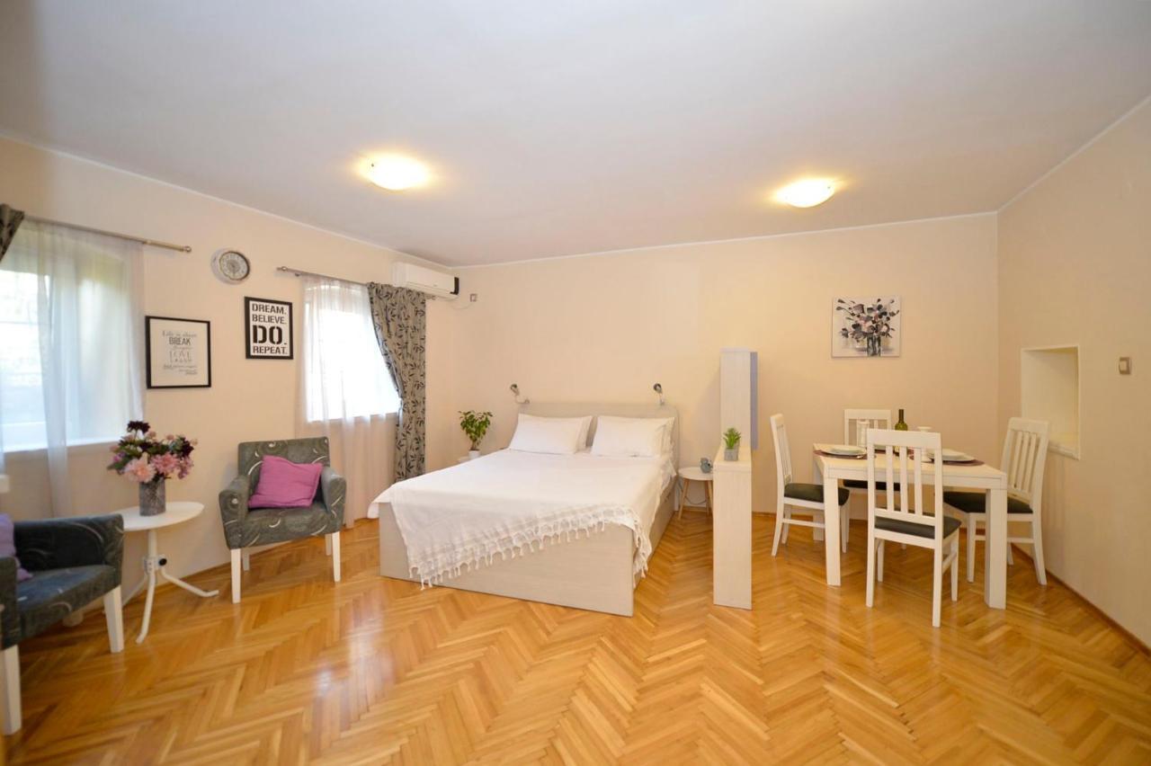 Apartment Filip كوتور المظهر الخارجي الصورة