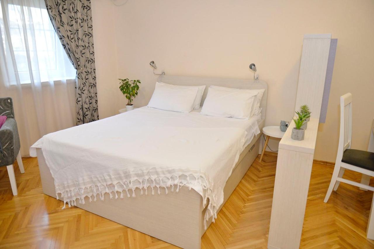 Apartment Filip كوتور المظهر الخارجي الصورة
