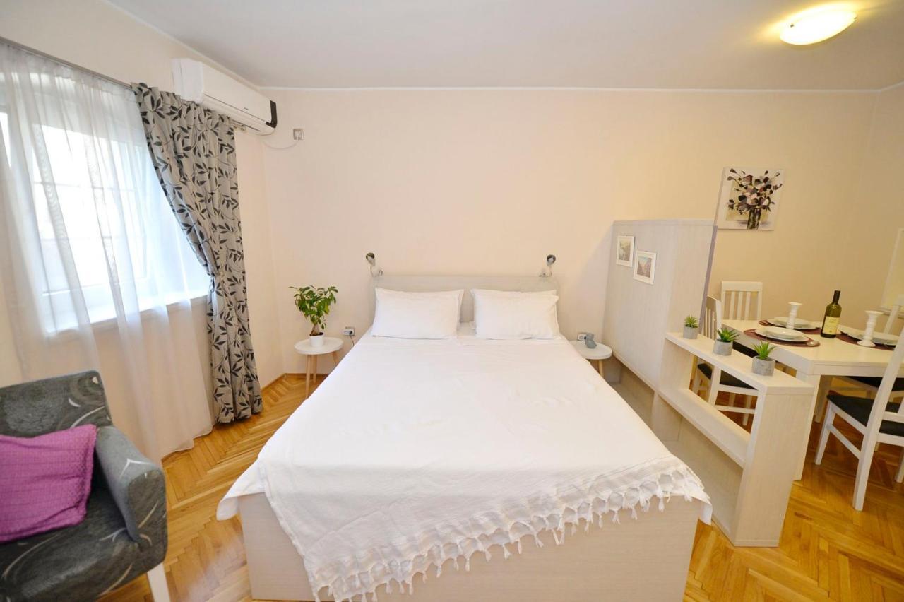 Apartment Filip كوتور المظهر الخارجي الصورة